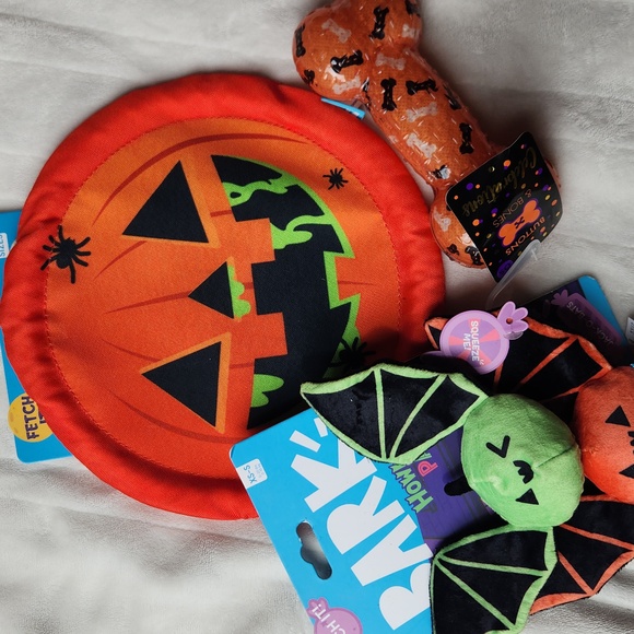 BARK Halloween, Pumpkin sweater Sz L, Bat Toys, Dog Squeaky and Fetch Toys - Picture 5 of 5